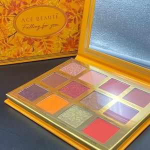 Ace Beaute Nostalgia Palette